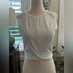 Buffbunny crop top with twist
